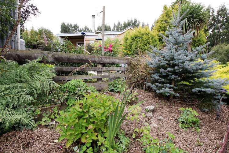 85 Lockharts Road Waitahuna_18