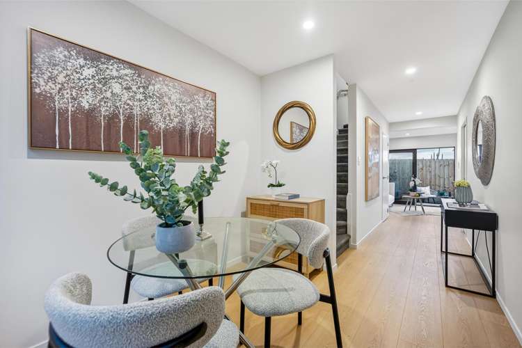 5/114 Don Buck Road_0