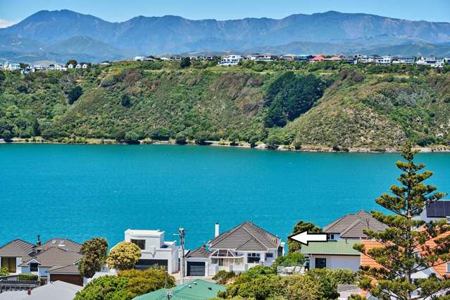 Luxury Living with Panoramic Harbour Views