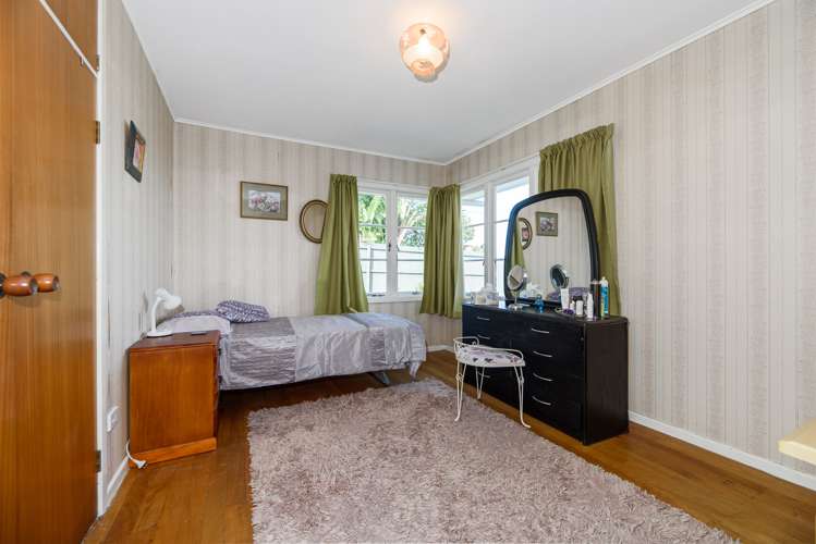 54 Amberley Avenue Te Atatu South_14