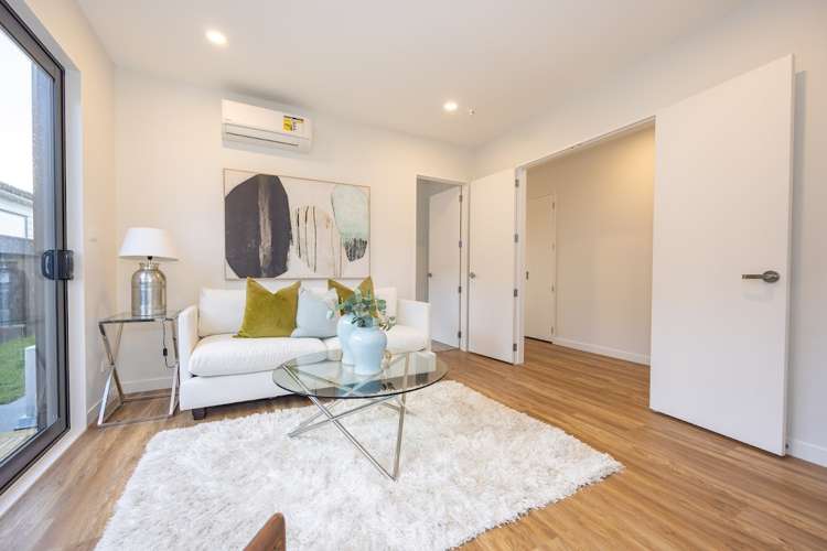 13 Spars Road Wainui_11