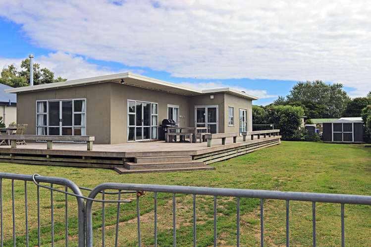 8 Harper Road Waimarama_11