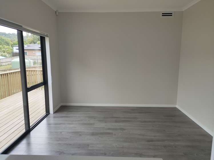 2 Han Court Glen Eden_2