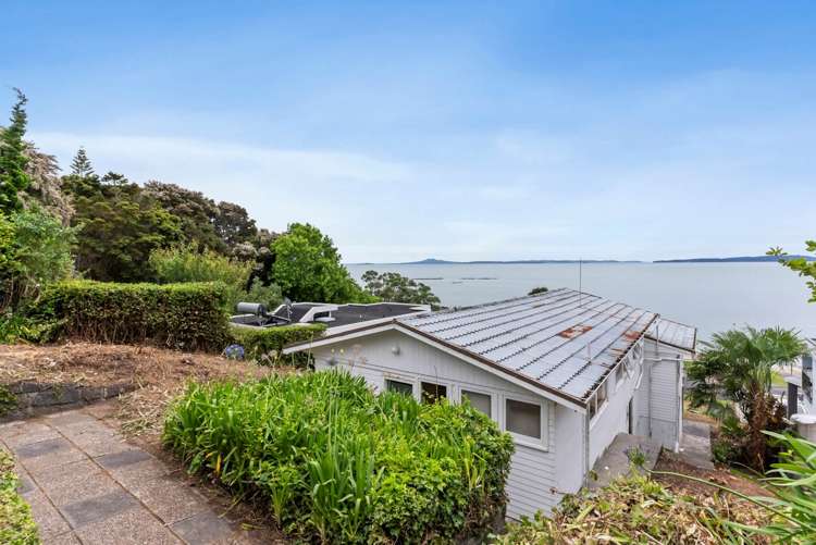 22 Omana Esplanade Maraetai_16