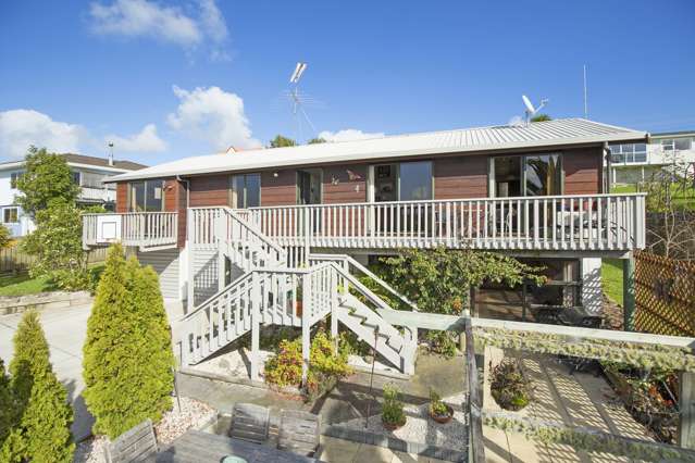 5 Jean Place Stanmore Bay_1