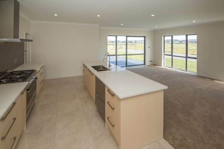 7 James Caird Lane Wigram_14