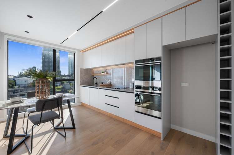 10/12 Burns Avenue Takapuna_9