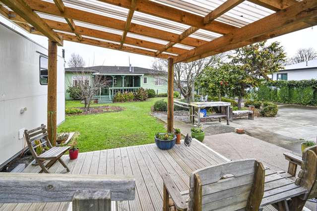 Looks, size, location & 72sqm garaging