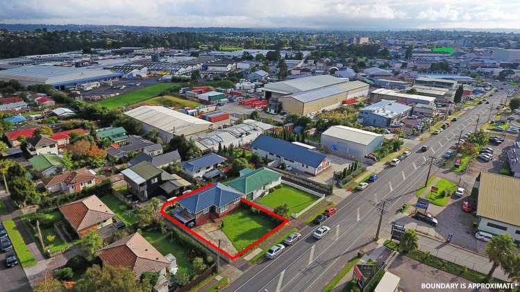 1/95 Henderson Valley Road Henderson_4