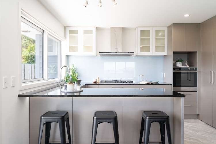 57 Red Beech Avenue Woodridge_9