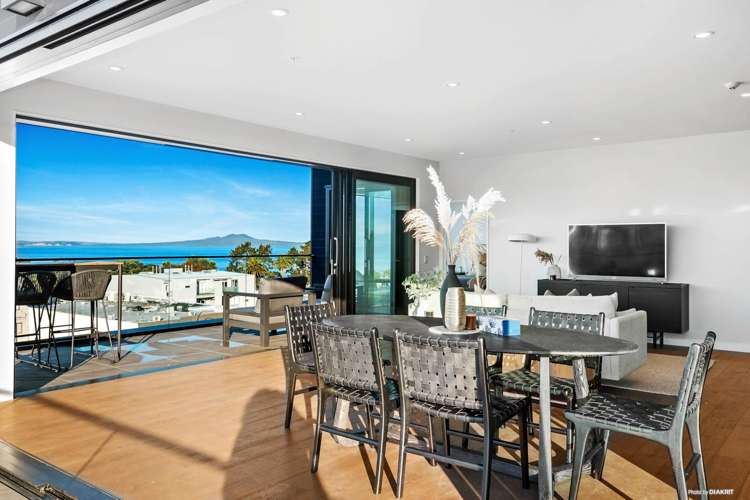 110/4 Bute Road Browns Bay_6