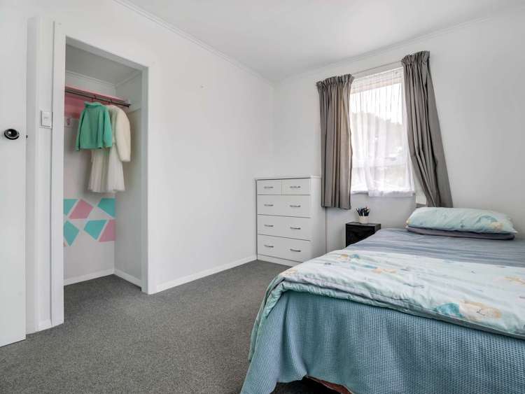 7 Churchill Crescent Tawhero_7