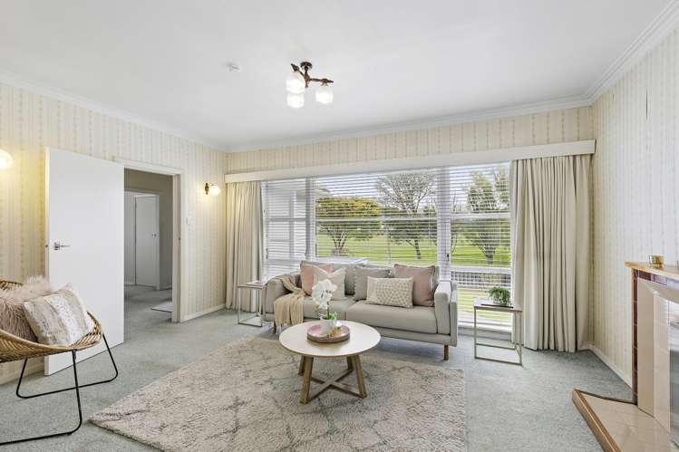 214 Waddington Drive Naenae_9