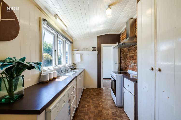 6 Edwin Street Caversham_14