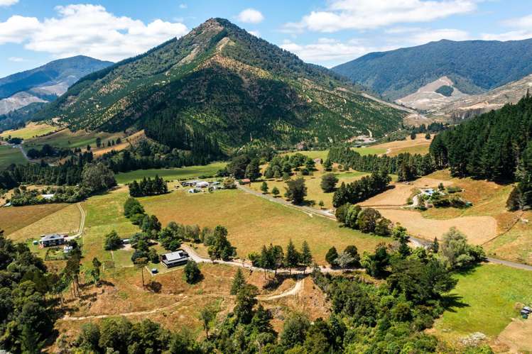 788 Wakamarina Road Havelock_40