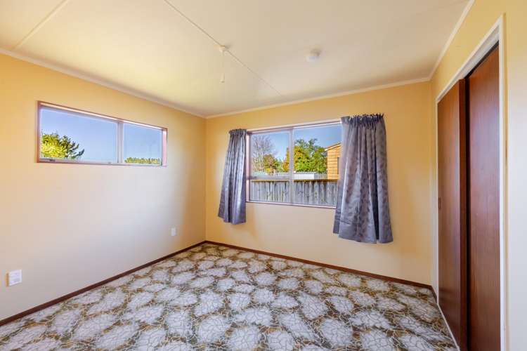12 Lake Street Takapau_8