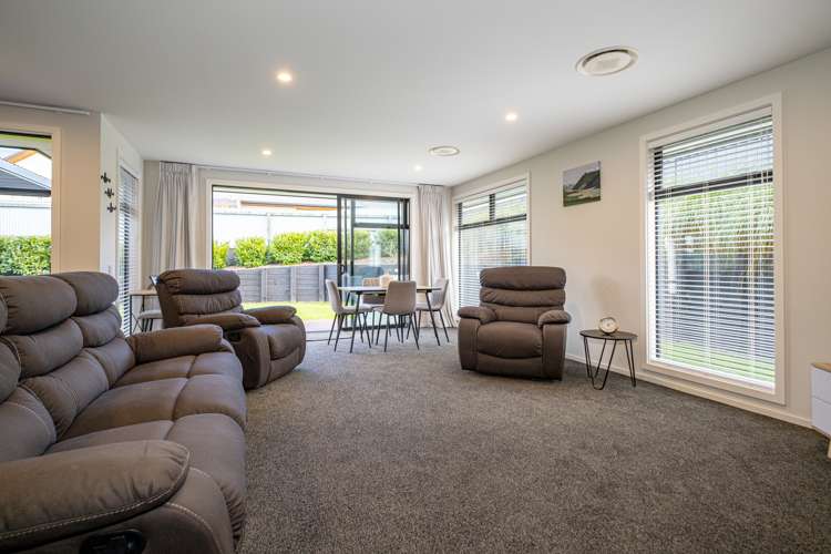 22 Meadowstone Street Gleniti_6