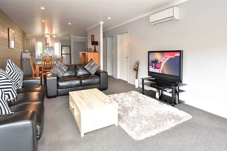 3/925 Whangaparaoa Road Manly_4