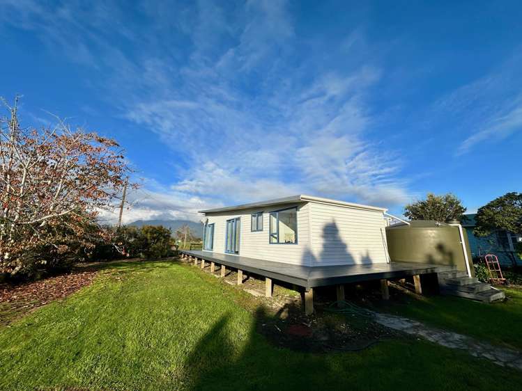 49 Wharf Road Karamea_19