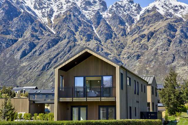 Exceptional Alpine Living with Unrivalled Views