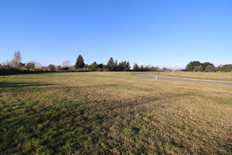 5 Redhaven Rise Netherby_2