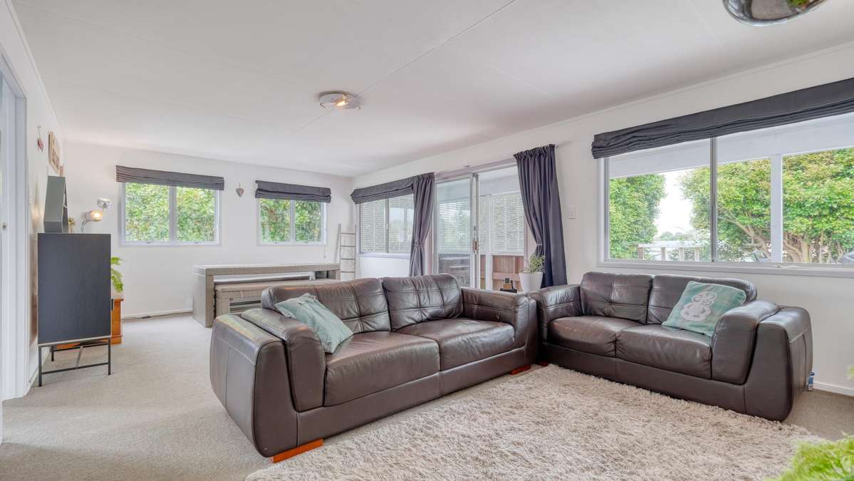 122 Takahe Road_4