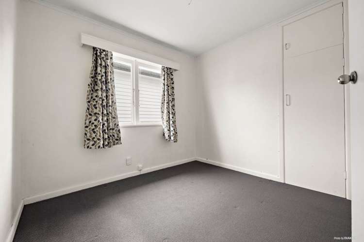 95 Sunrise Avenue Murrays Bay_11