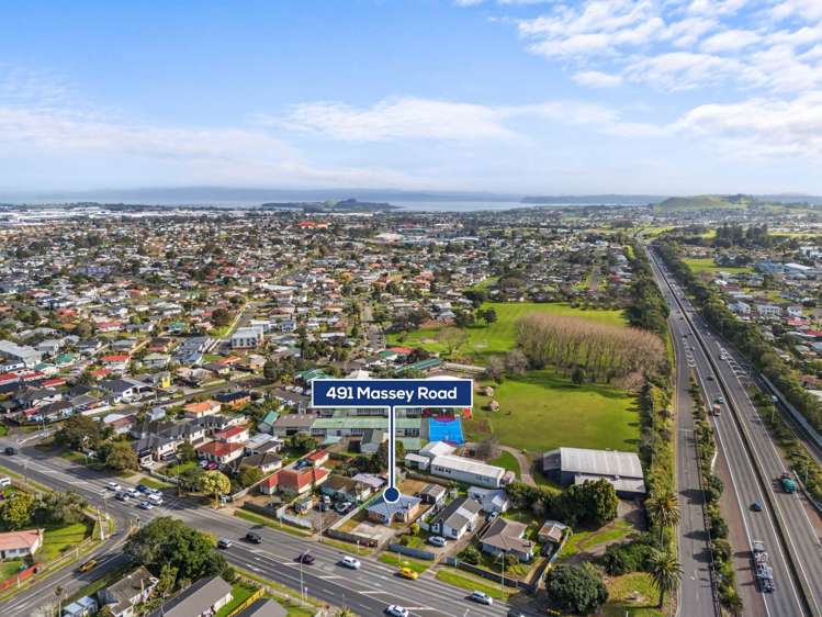 491 Massey Road Mangere_16