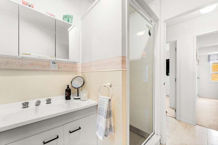 12B Rossmore Terrace Murrays Bay_15