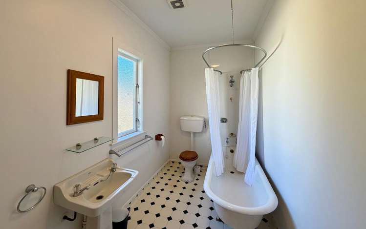 8 Blythe Street Berhampore_6