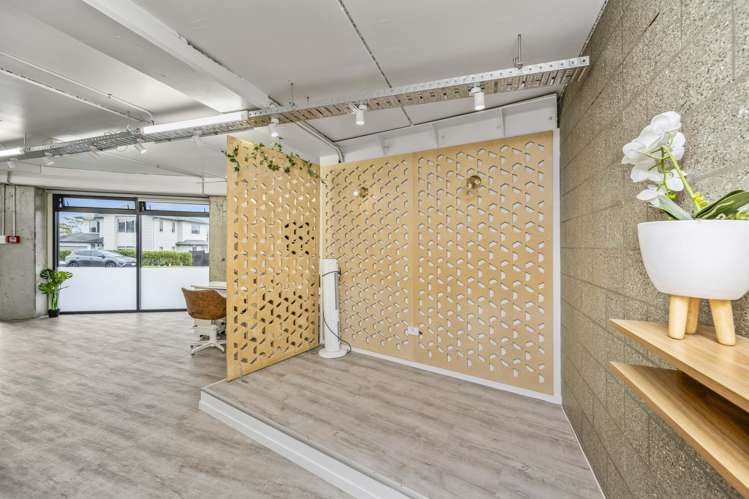 1 Arbors Track Silverdale_7