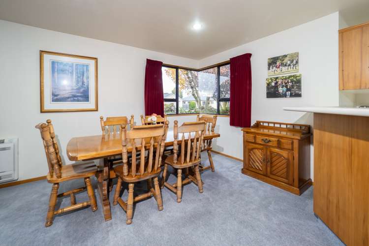 24 Falcon Drive Allenton_14