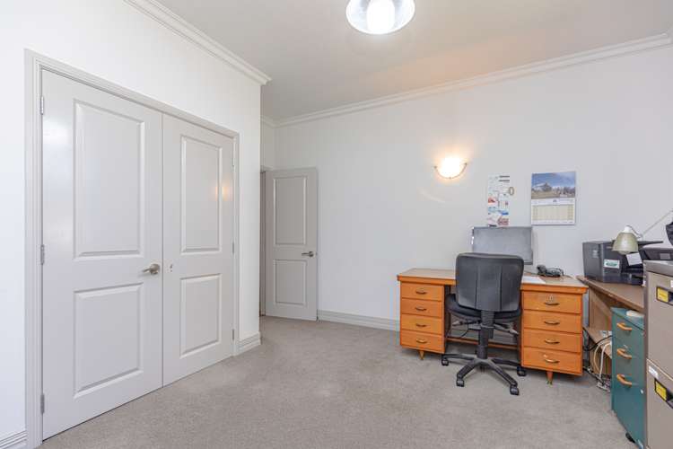 25 Lithgow Drive Otamatea_18