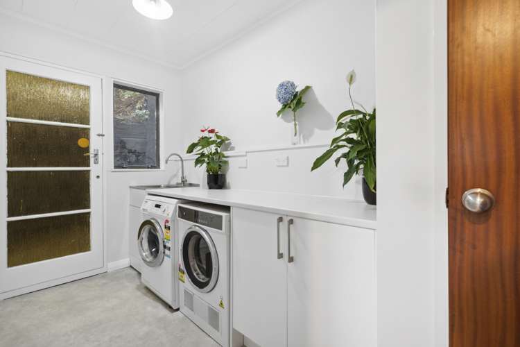 8 Paparata Street Karori_9