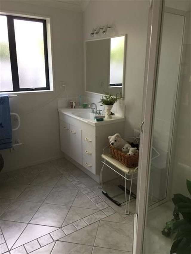 4 Strawberry Grove Richmond_1