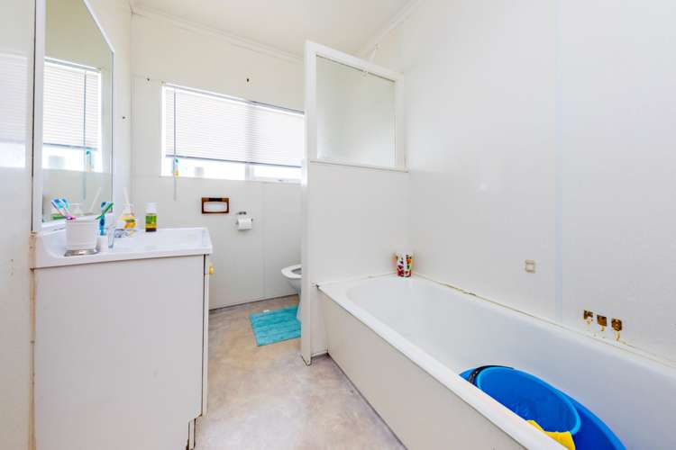 16 Seddon Avenue Papatoetoe_11