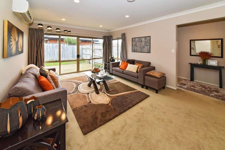 20 Girvan Terrace Wattle Downs_6