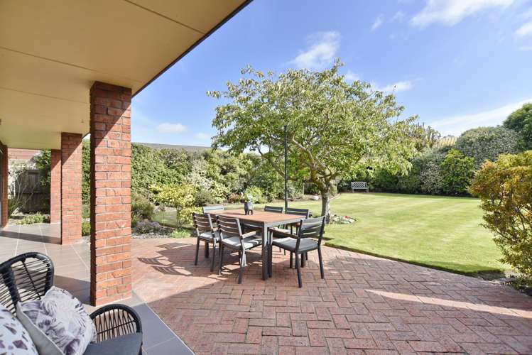 22d Yellowstone Crescent Burwood_30