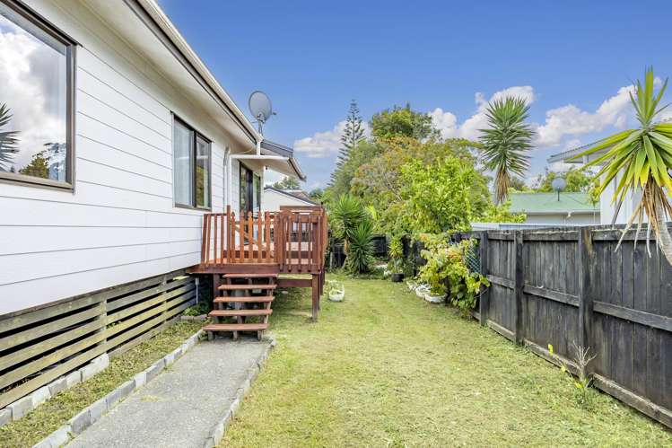 1/42 Starforth Place Henderson_16