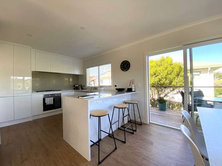 2/23 Peach Road Glenfield_12