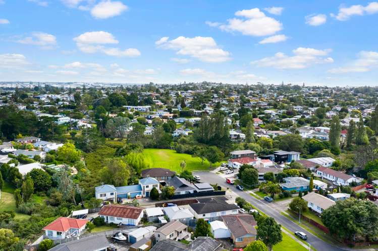 10 Pixie Place Pakuranga Heights_32