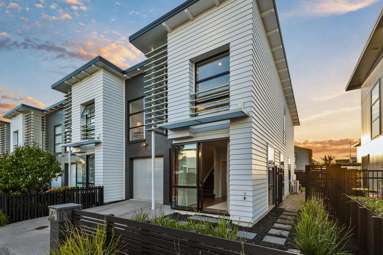 24 Grey Warbler Road_3