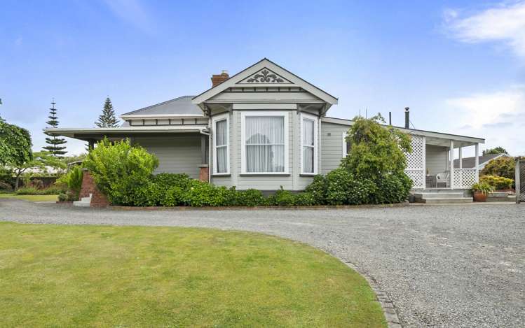 19 Johnson Street Bulls_13