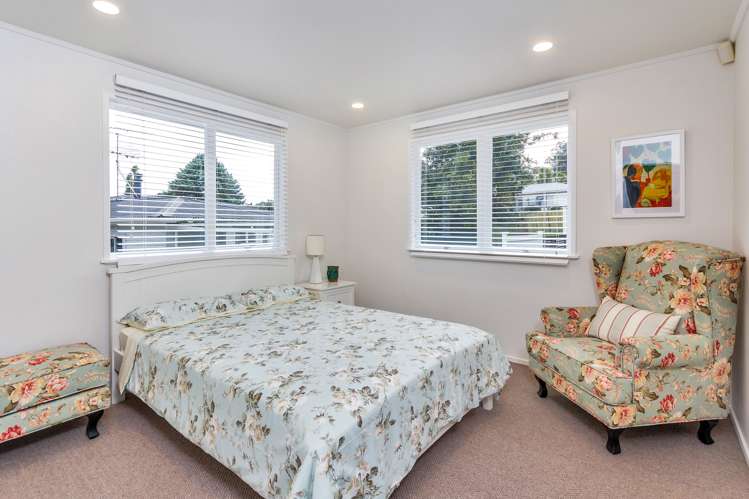 67 Lauderdale Road Birkdale_14