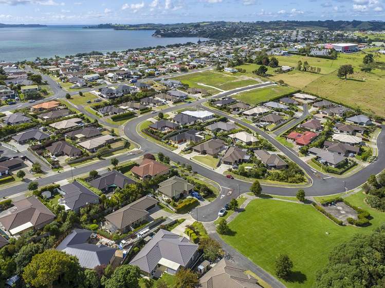 6 Parkdale Close Snells Beach_21