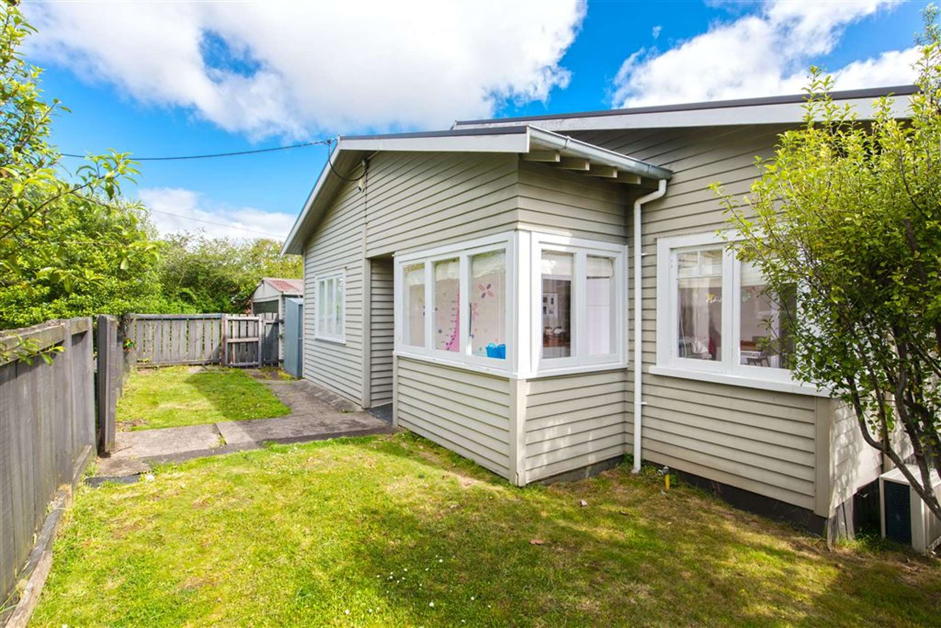 7 Craigbank Avenue New Lynn_0