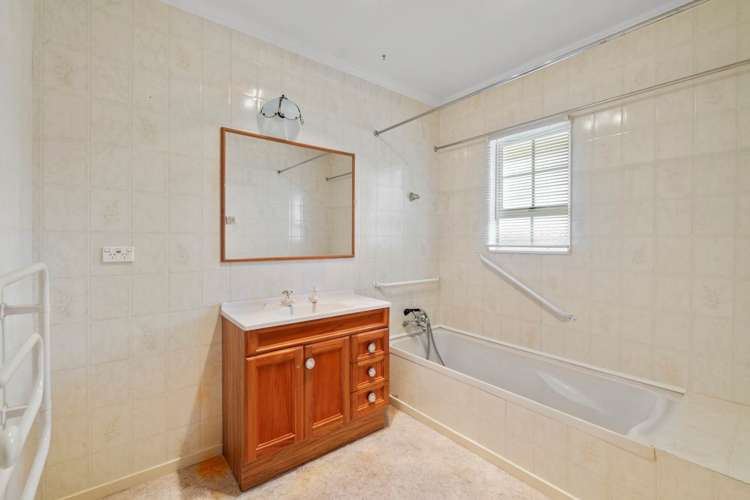 260 Whangaparaoa Road Red Beach_9