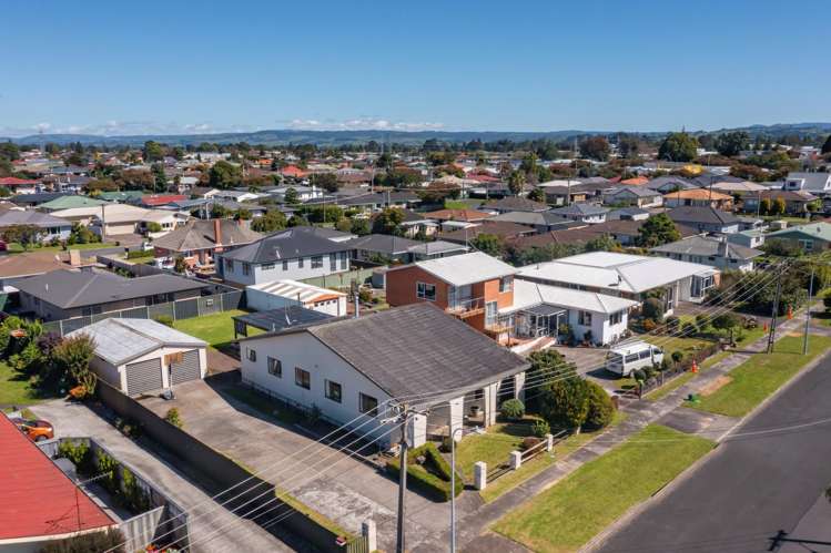 15 Pemberton Crescent Greerton_24