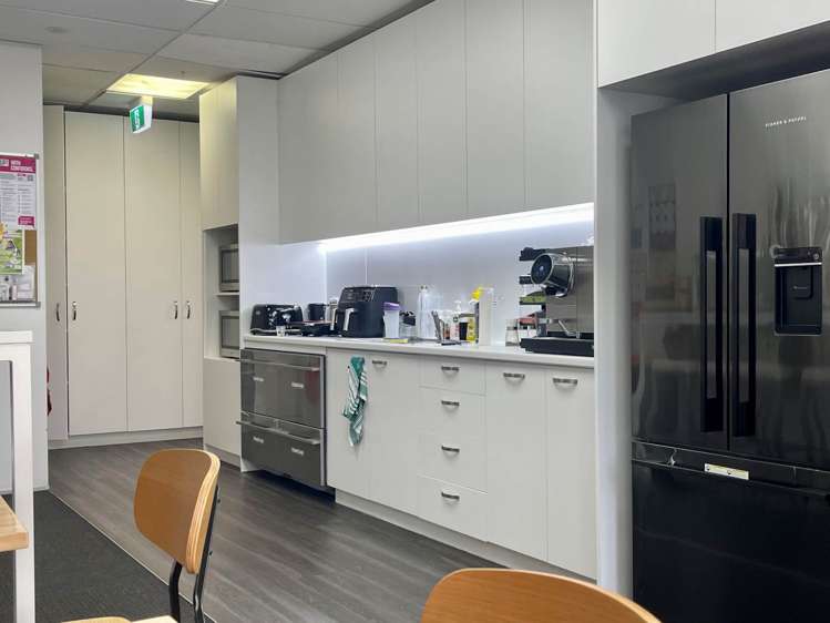 Level 1/2 Fred Thomas Drive Takapuna_10