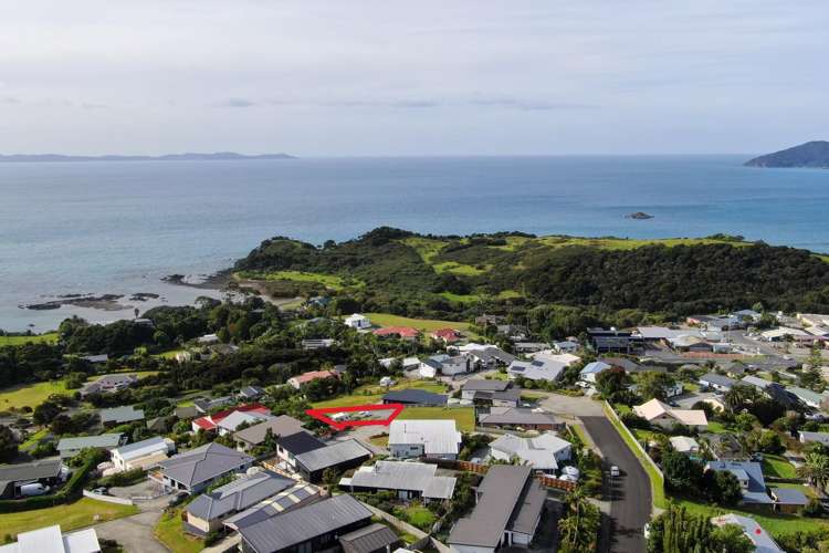 13 Nancy Wake Place Cable Bay_12